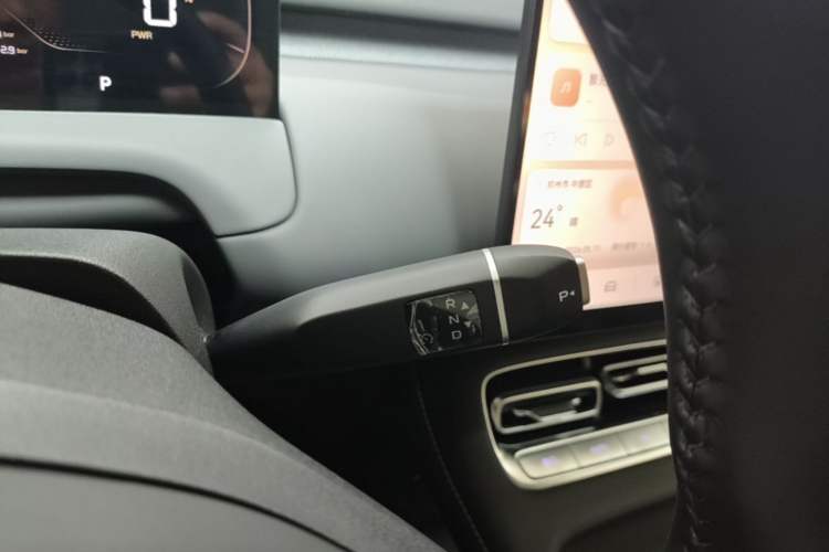 Used CHANGAN NEVO Q05 2026 Model 405Air Gear Lever
