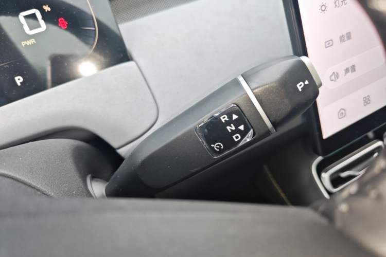Used CHANGAN NEVO Q05 2026 Model 506Max+ Gear Lever