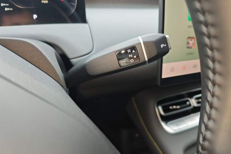Used CHANGAN NEVO Q05 2026 Model 405Air Gear Lever