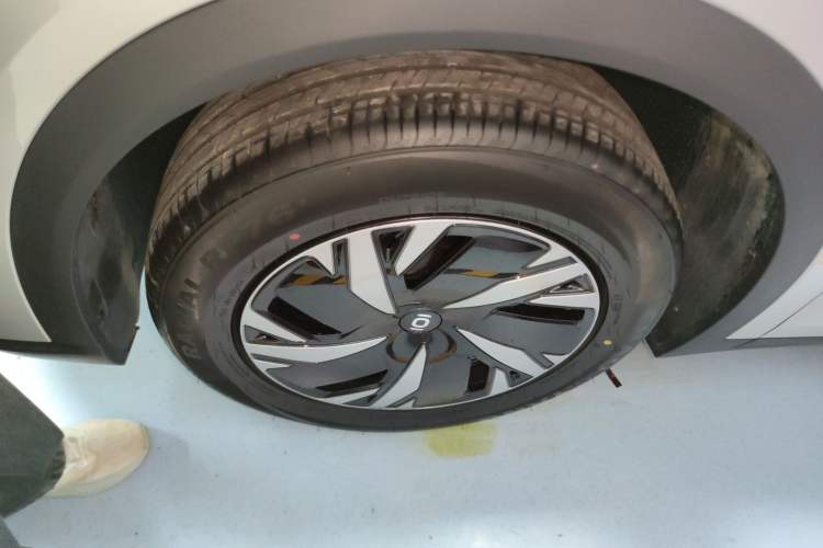 Used CHANGAN NEVO Q05 2026 Model 405Max Left Front Wheel Hub