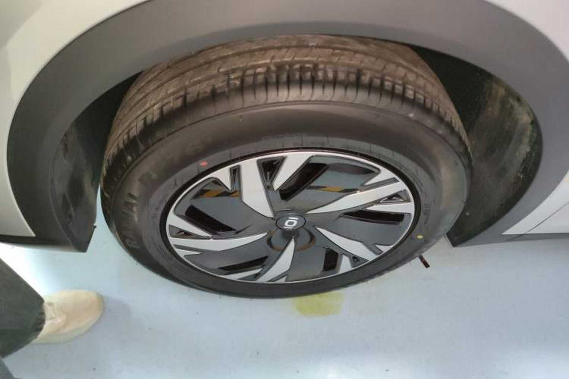 Used CHANGAN NEVO Q05 2026 Model 405Max Left Front Wheel Hub
