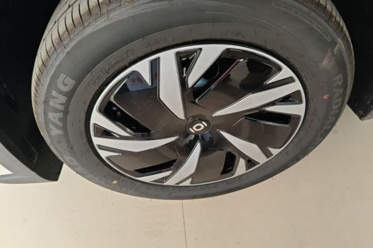 Used CHANGAN NEVO Q05 2026 Model 405Air Left Front Wheel Hub