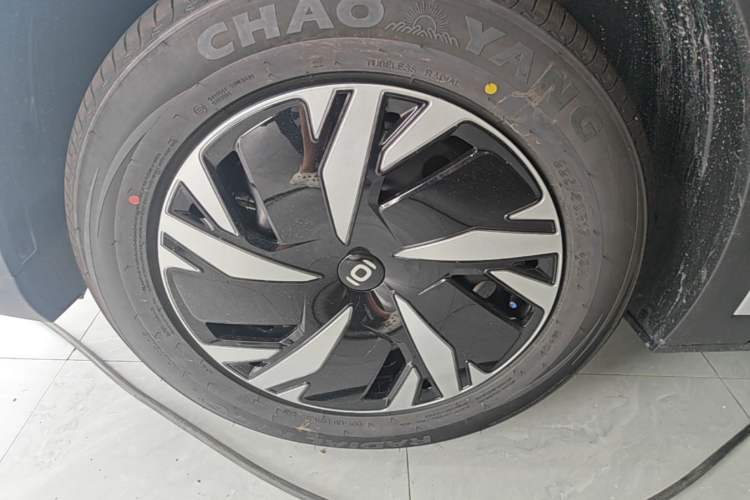 Used CHANGAN NEVO Q05 2026 Model 405Air Left Front Wheel Hub