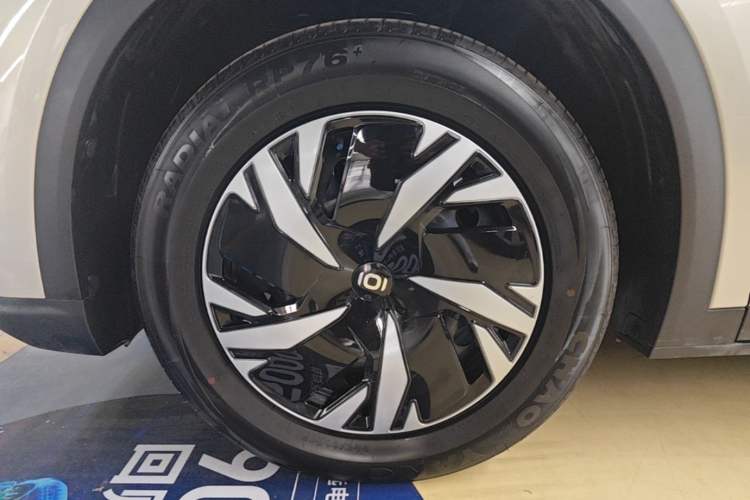 Used CHANGAN NEVO Q05 2026 Model 405Air Left Front Wheel Hub