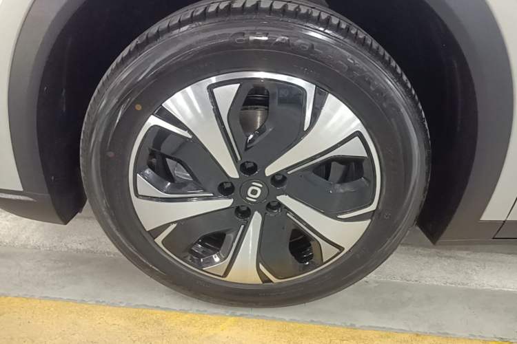 Used CHANGAN NEVO Q05 2026 Model 506 Max Left Front Wheel Hub