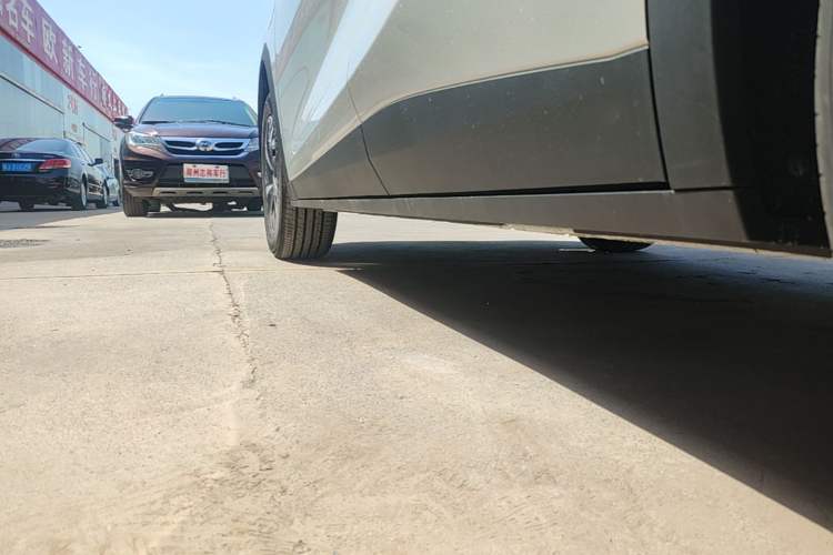 Used CHANGAN NEVO Q05 2026 Model 405Air Left Side Sill