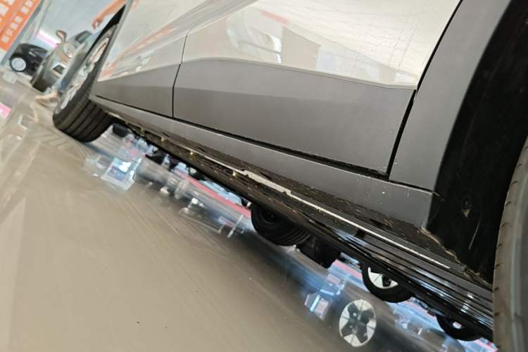 Used CHANGAN NEVO Q05 2026 Model 405Air Left Side Sill