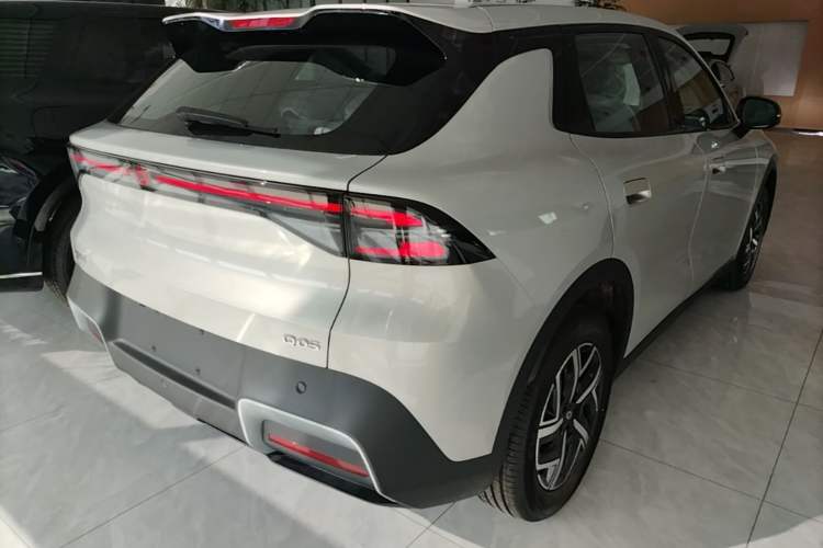 Used CHANGAN NEVO Q05 2026 Model 405Max Rear Right 45 Deg