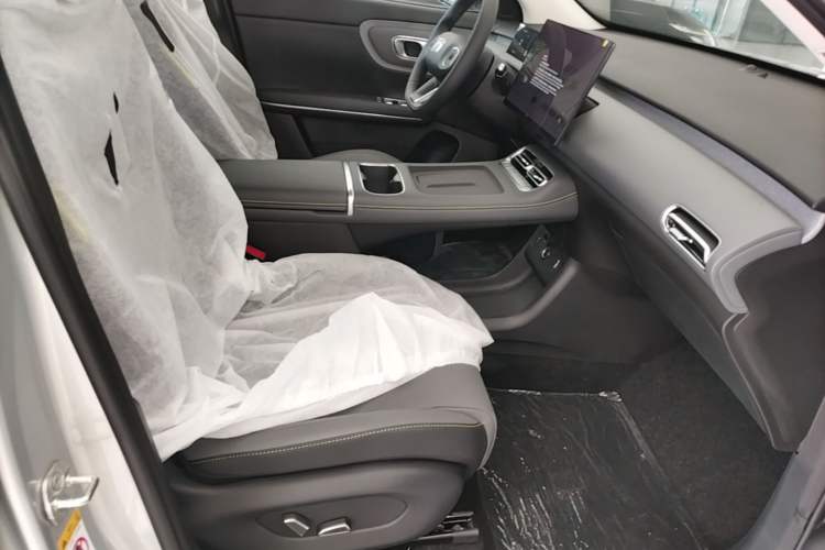 Used CHANGAN NEVO Q05 2026 Model 405Max Right Front Seat