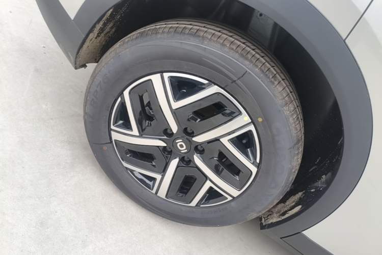 Used CHANGAN NEVO Q05 2026 Model 405Max Right Rear Wheel Hub