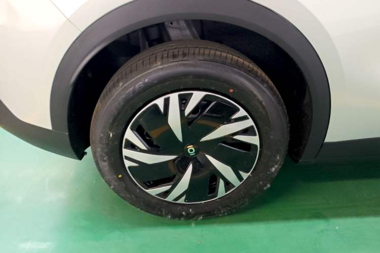 Used CHANGAN NEVO Q05 2026 Model 405Air Right Rear Wheel Hub