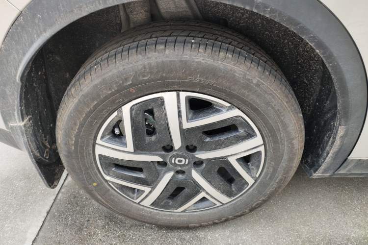 Used CHANGAN NEVO Q05 2026 Model 405Max Right Rear Wheel Hub