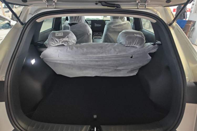Used CHANGAN NEVO Q05 2026 Model 405Air Trunk
