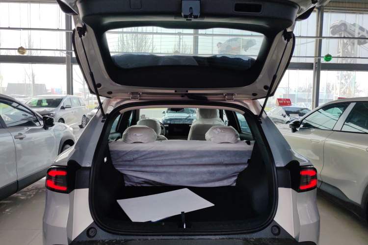 Used CHANGAN NEVO Q05 2026 Model 405Air Trunk