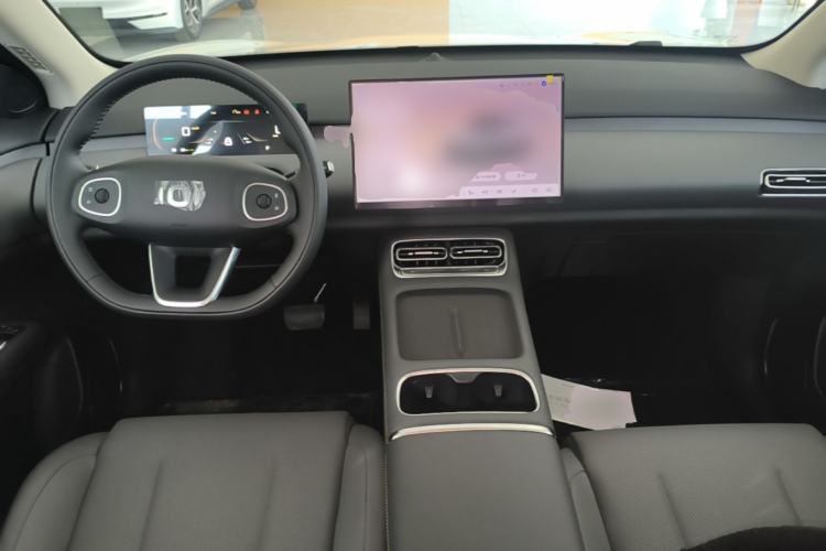 Used CHANGAN NEVO Q05 2026 Model 405Max Center Console