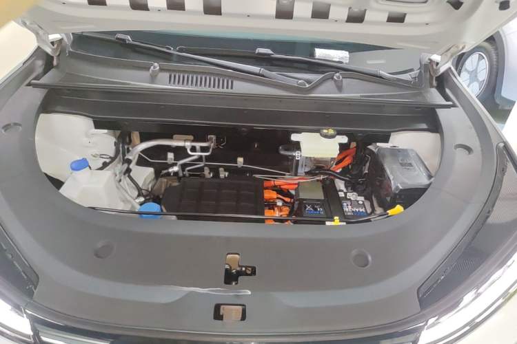 Used CHANGAN NEVO Q05 2026 Model 405Air Engine Bay