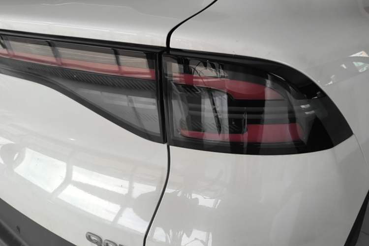 Used CHANGAN NEVO Q05 2026 Model 405Max Exterior 3