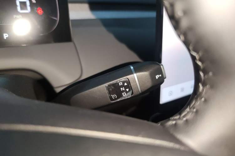 Used CHANGAN NEVO Q05 2026 Model 405Air Gear Lever
