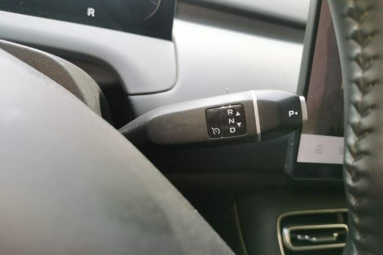 Used CHANGAN NEVO Q05 2026 Model 405Air Gear Lever