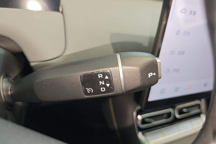 Used CHANGAN NEVO Q05 2026 Model 405Air Gear Lever