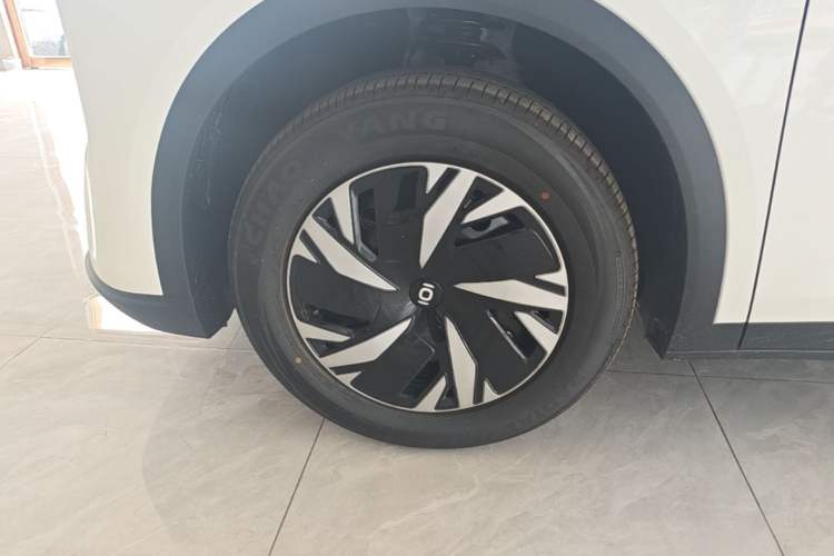 Used CHANGAN NEVO Q05 2026 Model 405Air Left Front Wheel Hub