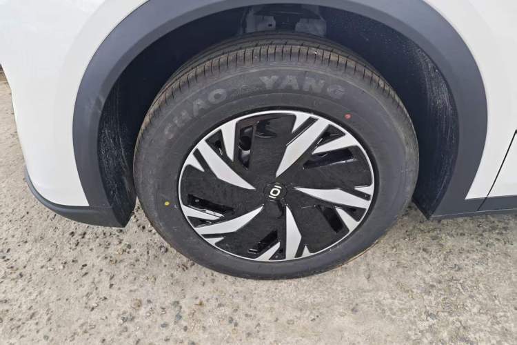 Used CHANGAN NEVO Q05 2026 Model 405Air Left Front Wheel Hub