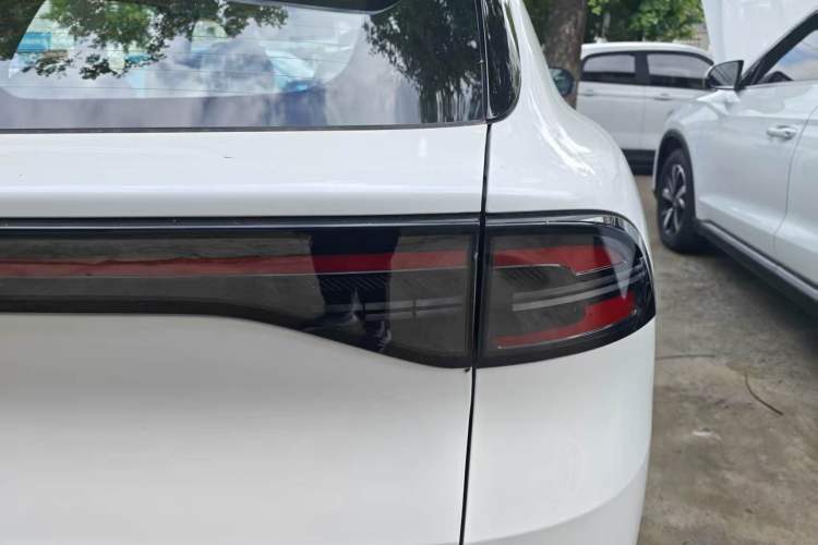 Used CHANGAN NEVO Q05 2026 Model 405Air Right Rear Taillight
