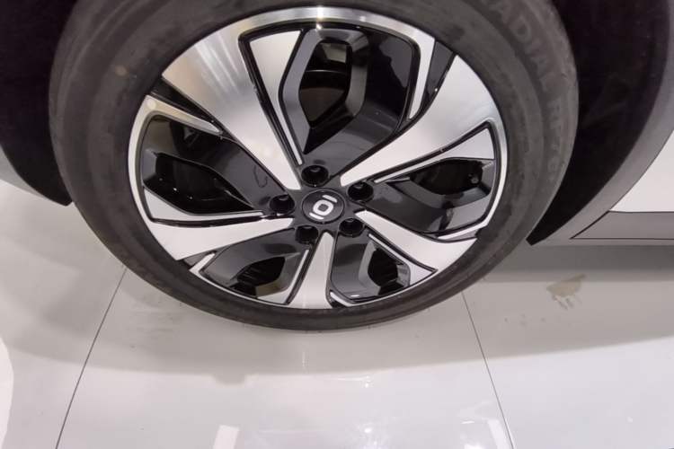 Used CHANGAN NEVO Q05 2026 Model 506 Laser Ultra+ Right Rear Wheel Hub