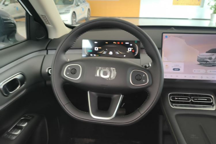 Used CHANGAN NEVO Q05 2026 Model 405Max Steering Wheel