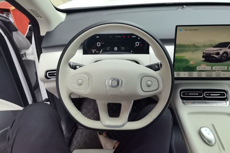 Used CHANGAN NEVO Q05 2026 Model 405Max Steering Wheel