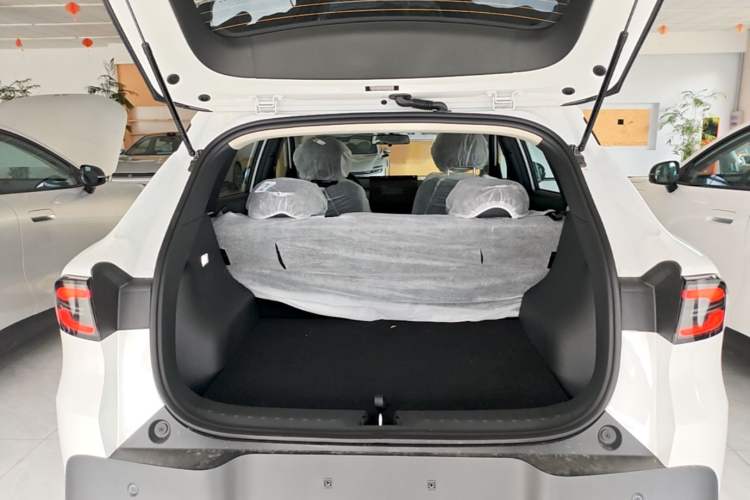 Used CHANGAN NEVO Q05 2026 Model 405Air Trunk