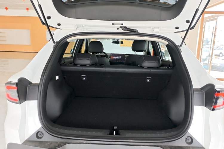Used CHANGAN NEVO Q05 2026 Model 405Air Trunk