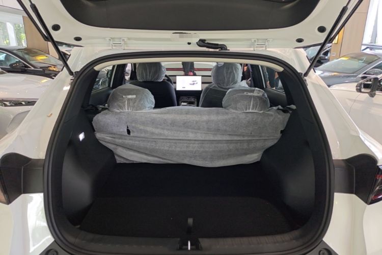 Used CHANGAN NEVO Q05 2026 Model 405Air Trunk