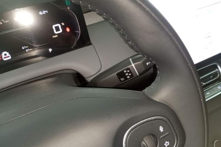 Used CHANGAN NEVO Q05 2026 Model 405Air Gear Lever