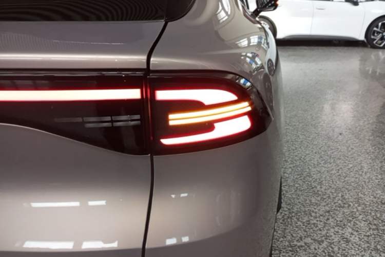 Used CHANGAN NEVO Q05 2026 Model 405Air Right Rear Taillight