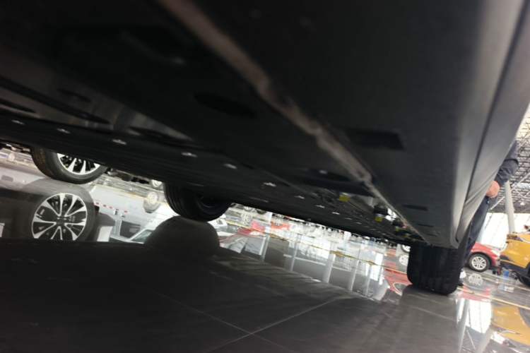 Used CHANGAN NEVO Q05 2026 Model 405Max Right Side Sill