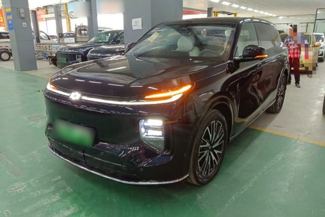 Ojetý CHANGAN NEVO Q07 2025 215 Prestige Edition