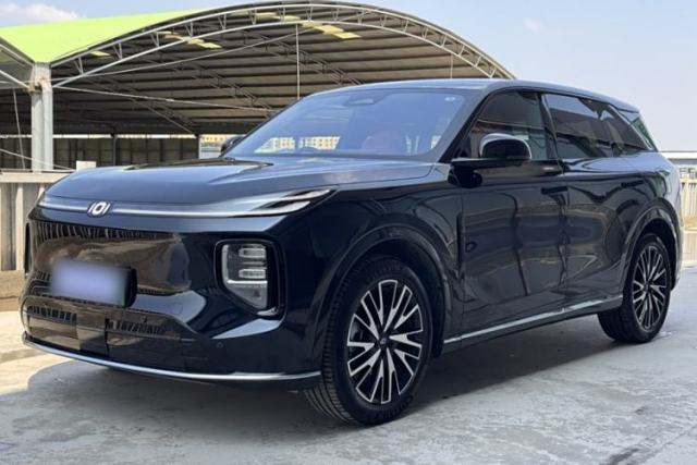 Ojetý CHANGAN NEVO Q07 2025 215 Flagship PLUS