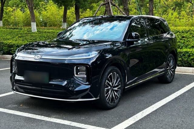 Ojetý CHANGAN NEVO Q07 2025 215 Prestige Edition