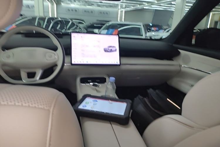 Used CHANGAN NEVO Q07 2025 215 Prestige Edition Center Console