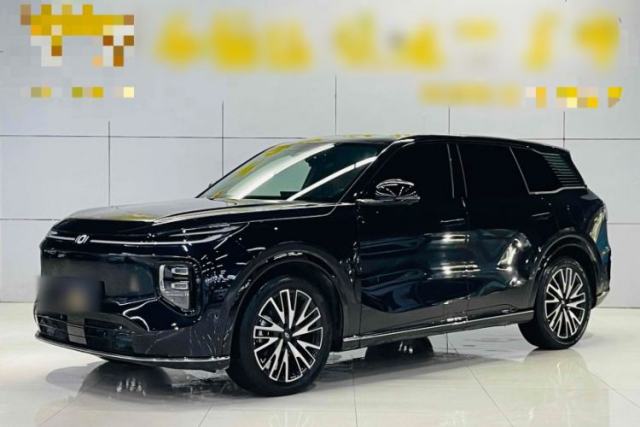 Ojetý CHANGAN NEVO Q07 2025 215 Prestige Edition