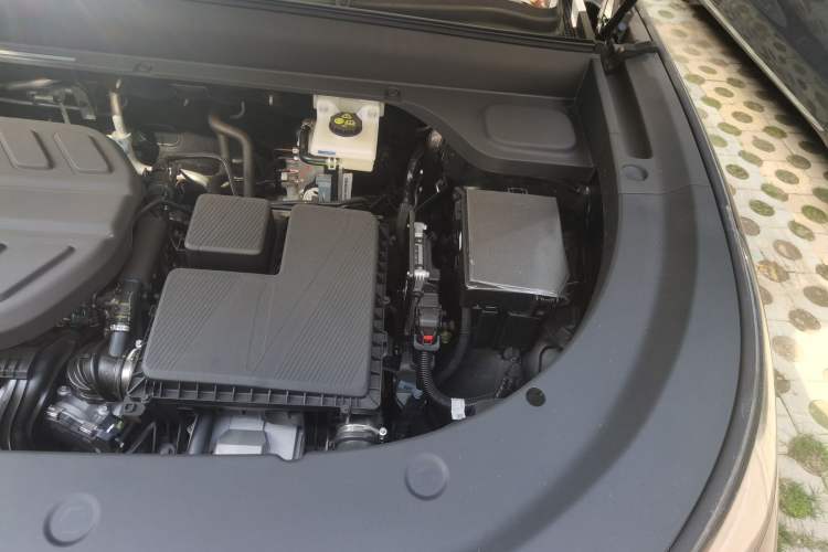 Used CHANGAN NEVO Q07 2025 215 Prestige Edition Engine Bay Left