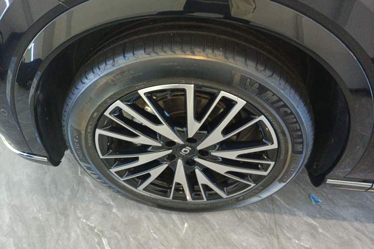 Used CHANGAN NEVO Q07 2025 215 Flagship PLUS Exterior 3