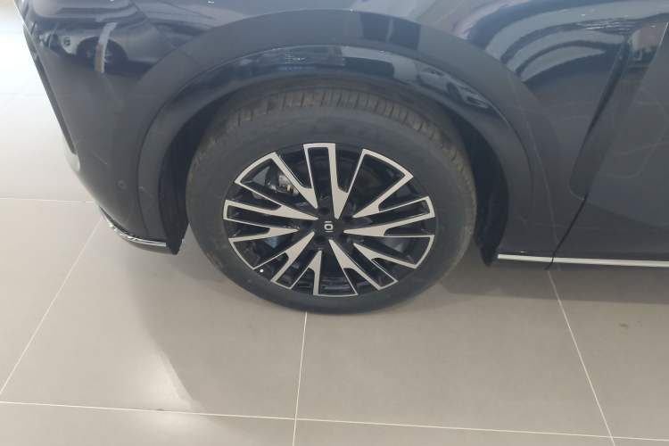 Used CHANGAN NEVO Q07 2025 215 Prestige Edition Exterior 4