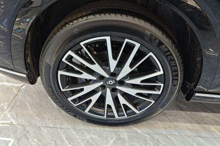 Used CHANGAN NEVO Q07 2025 215 Flagship PLUS Exterior 4