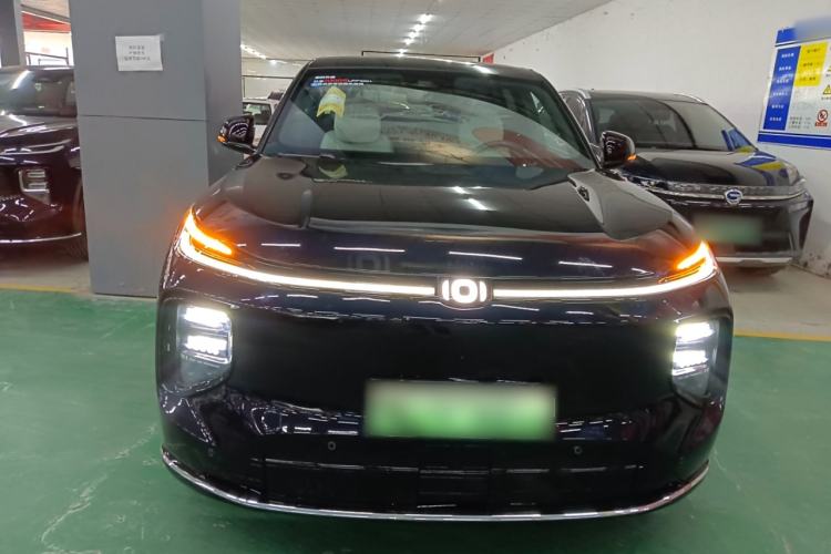 Used CHANGAN NEVO Q07 2025 215 Prestige Edition Front