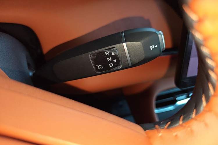 Used CHANGAN NEVO Q07 2025 215 Flagship PLUS Gear Lever