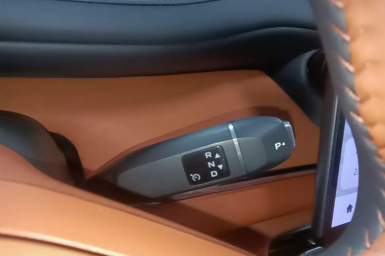 Used CHANGAN NEVO Q07 2025 215 Flagship PLUS Gear Lever
