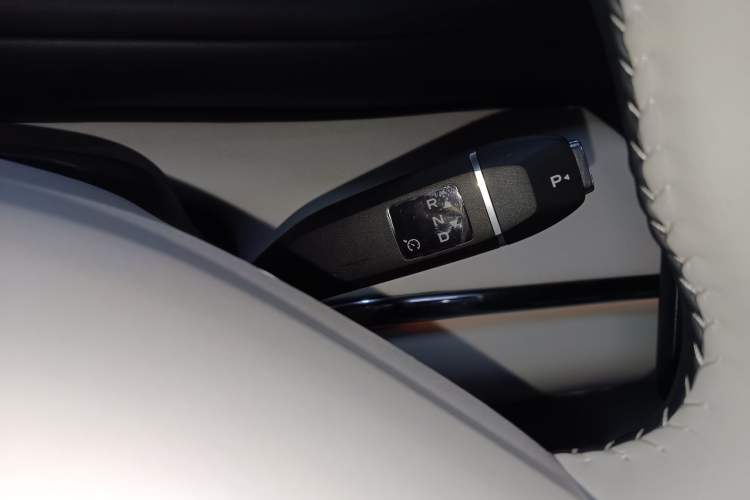 Used CHANGAN NEVO Q07 2025 215 Prestige Edition Gear Lever