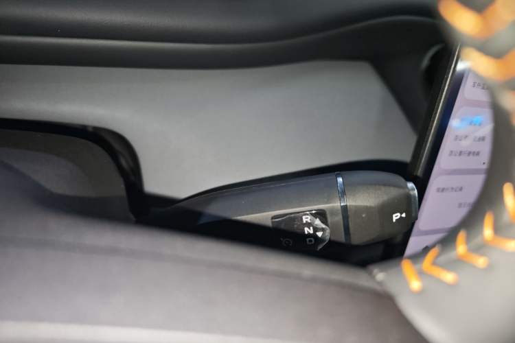 Used CHANGAN NEVO Q07 2025 215 Prestige Edition Gear Lever